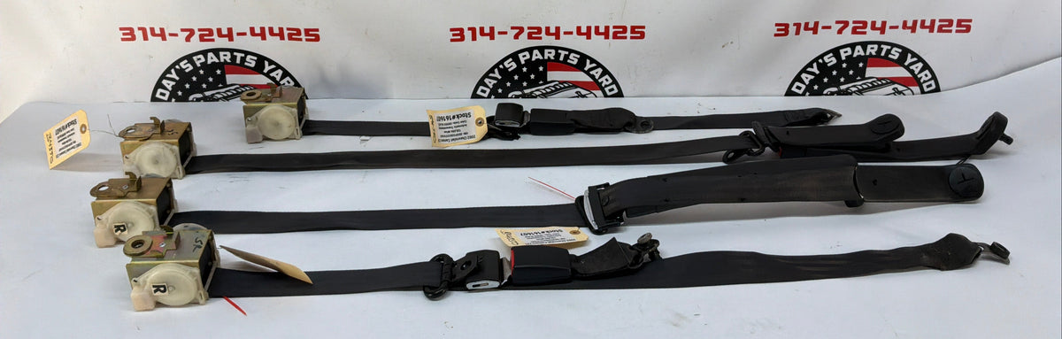2002 Chevy Camaro Z28 Front & Rear Seatbelt Seat Belts Retractors w/ Buckles Holders Ebony OEM w/ Buckles Holders Ebony OEM