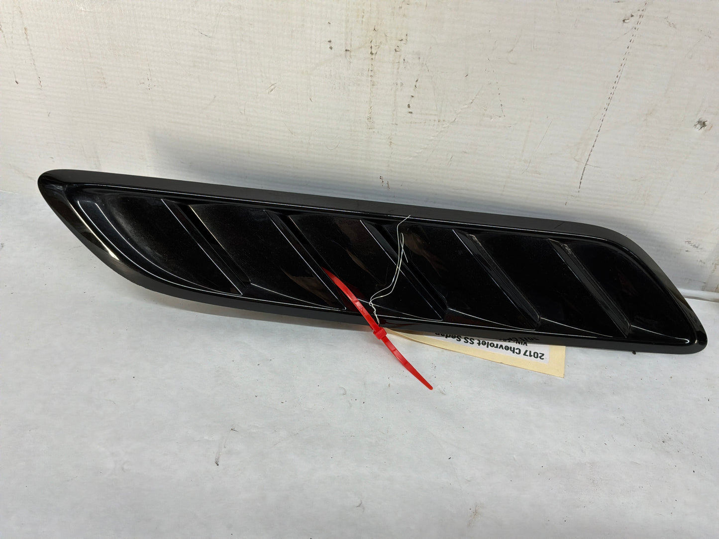 2017 Chevy SS Sedan Factory OEM Black RH & LH Hood Vents Scoops