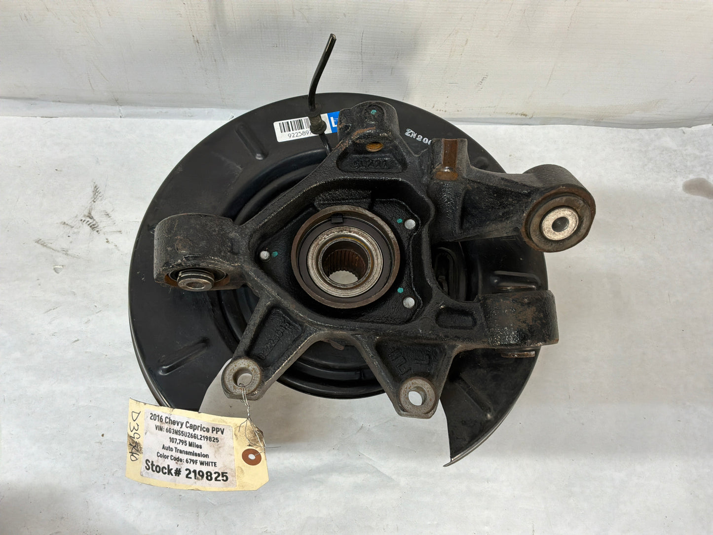 2016 Chevy Caprice PPV LH Driver Rear Suspension Spindle Knuckle Hub Assembly OEM