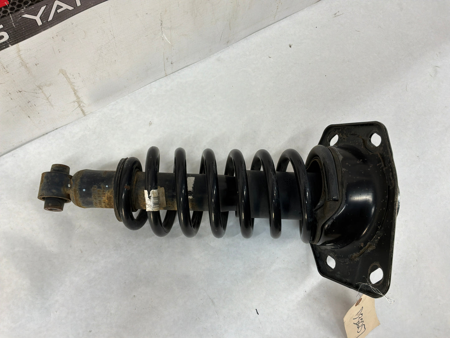 Rear strut - Day's Parts Yard