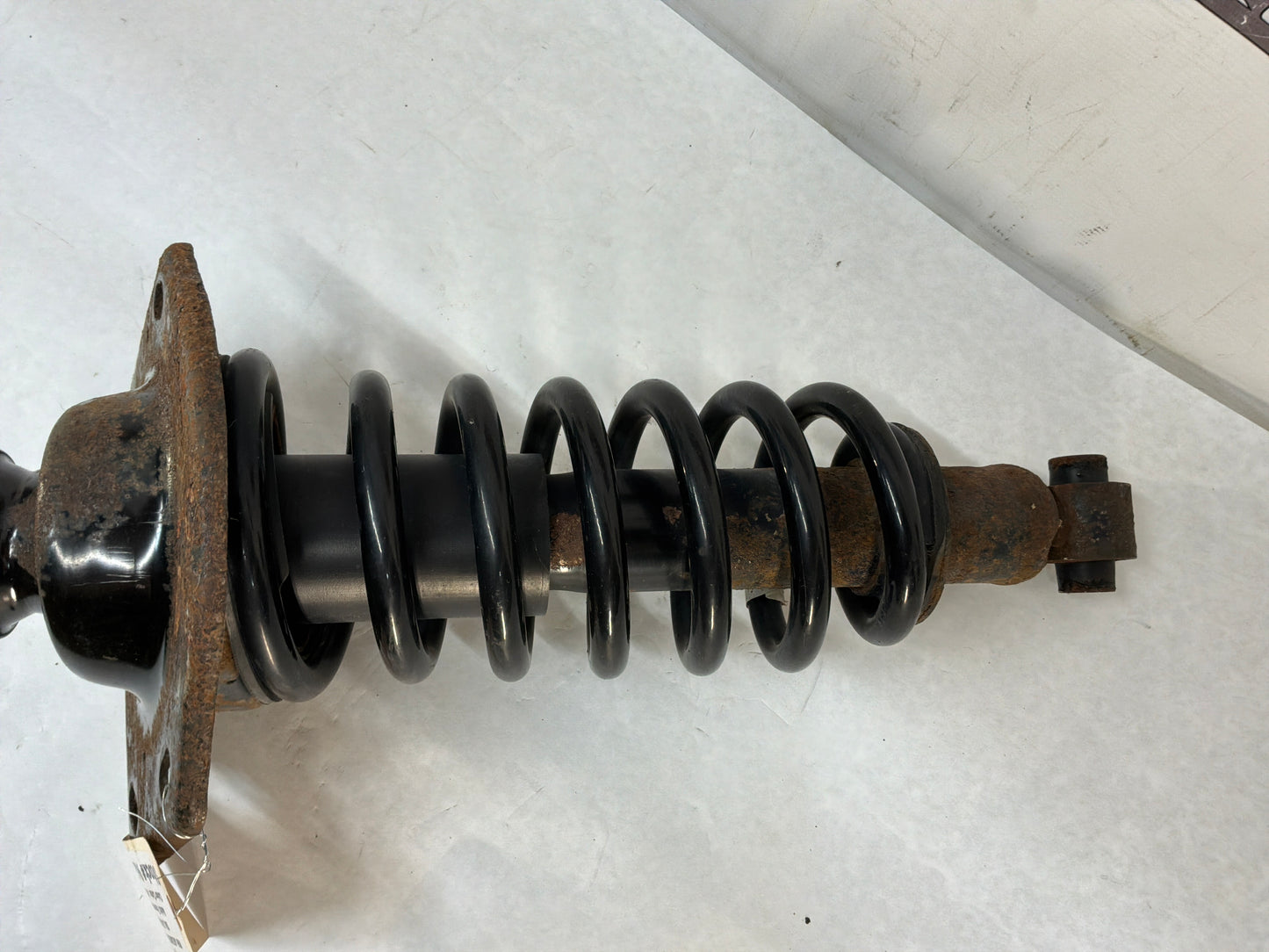 Lh rear shock - Day's Parts Yard