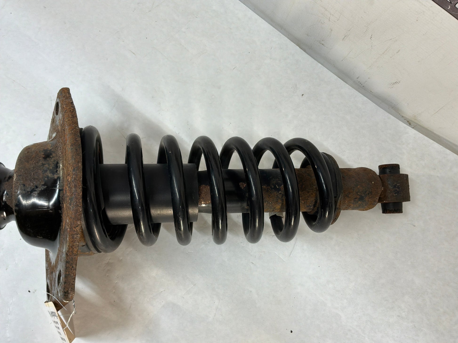 Lh rear shock - Day's Parts Yard