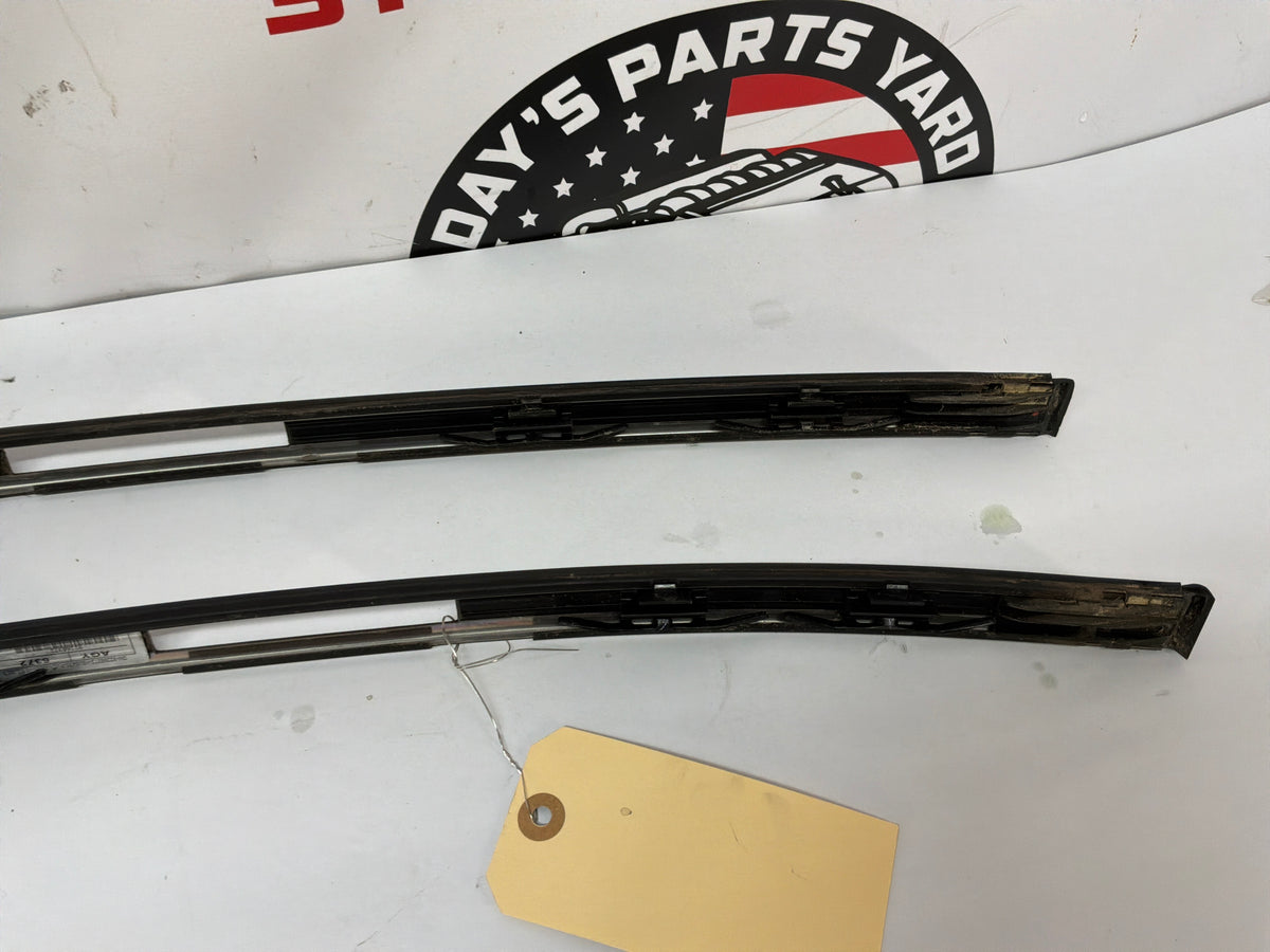 2014 Chevy SS Sedan RH & LH Roof Panel Joint Finish Molding Trim OEM