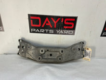 Transmission crossmember Bruce - Day's Parts Yard