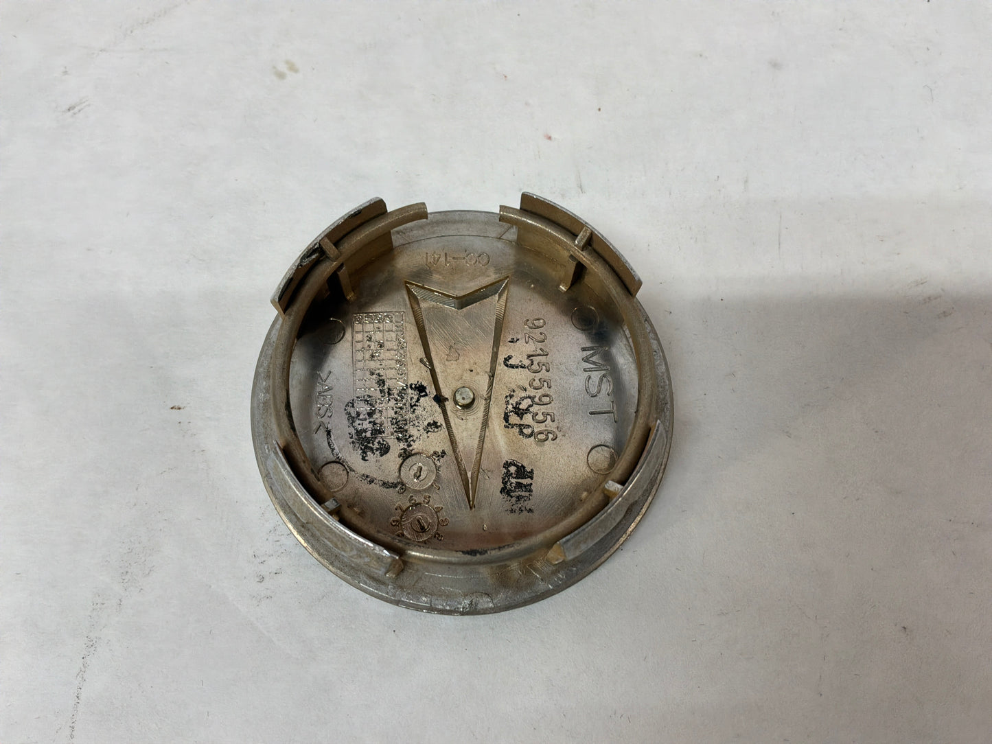 2005 Pontiac GTO Wheel Center Cap OEM