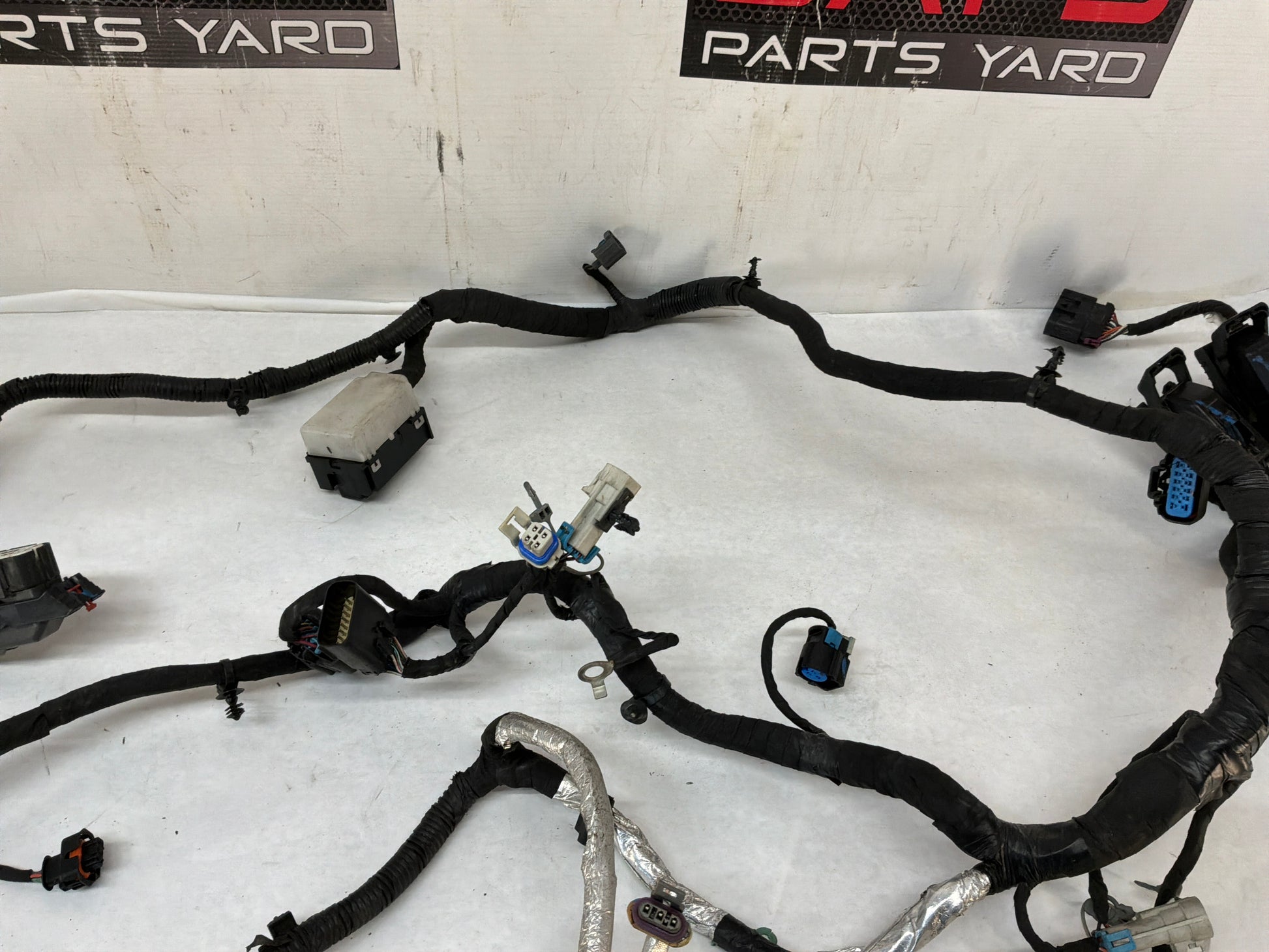 Engine transmission harness - Day's Parts Yard