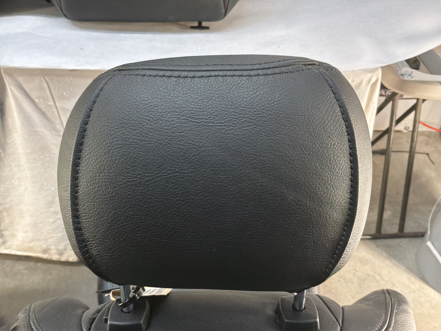 2006 Pontiac GTO Seats Fronts and Rears Black Leather OEM