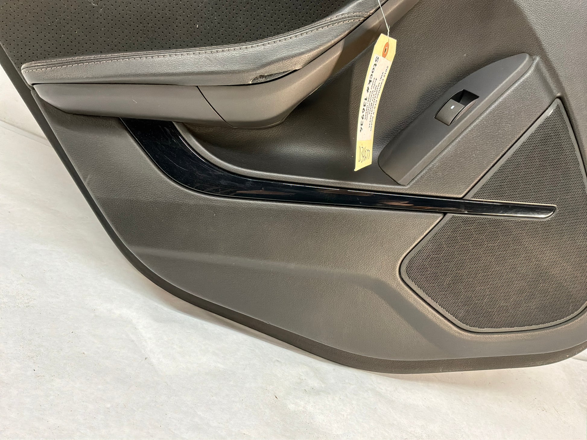 Lh rear door panel - Day's Parts Yard