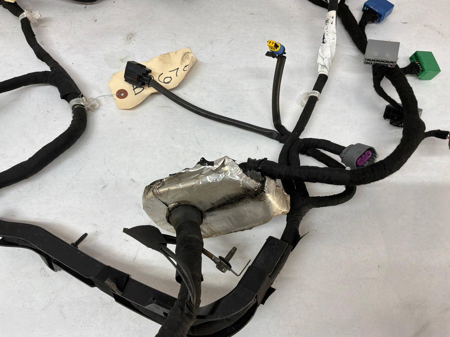 2014 Chevy SS Sedan Fire Wall Engine Bay Front Chassis Wire Wiring Harness OEM
