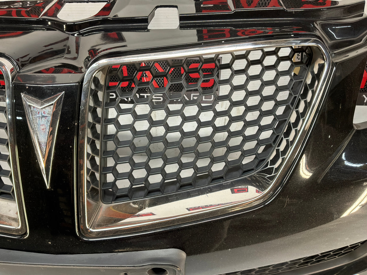 2008 Pontiac G8 GT Front Bumper Cover Fascia Assembly Grilles OEM