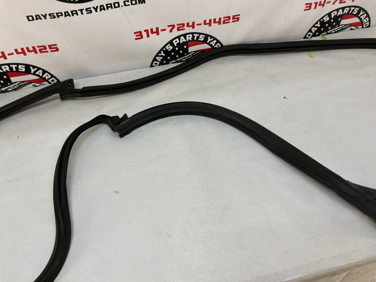 1999 Pontiac Firebird Trans Am Formula WS6 LH Driver Door T-Top Weather Strip Rubber Seal OEM