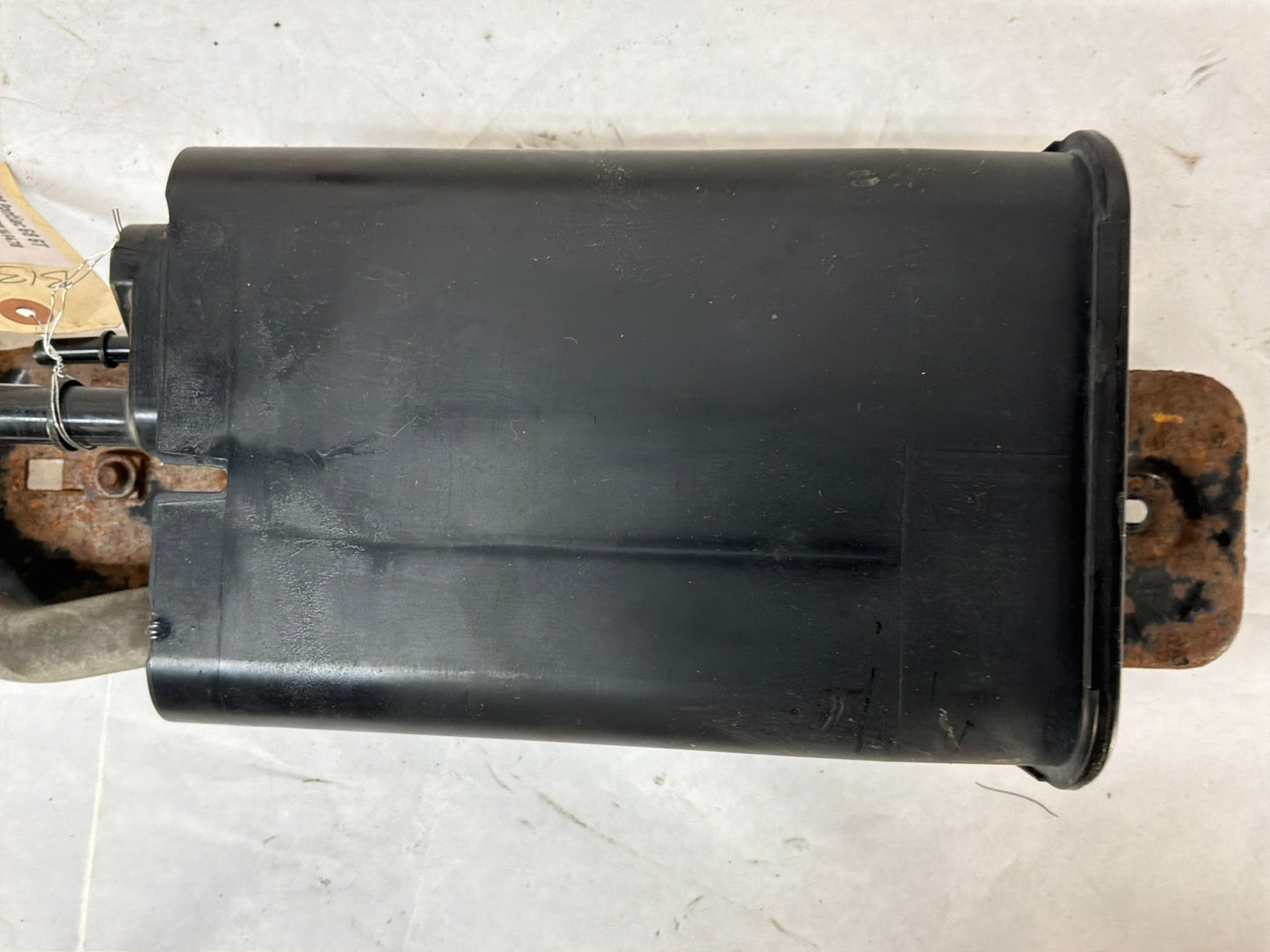 2008 Pontiac G8 GT EVAP Emission Charcoal Canister Assembly OEM