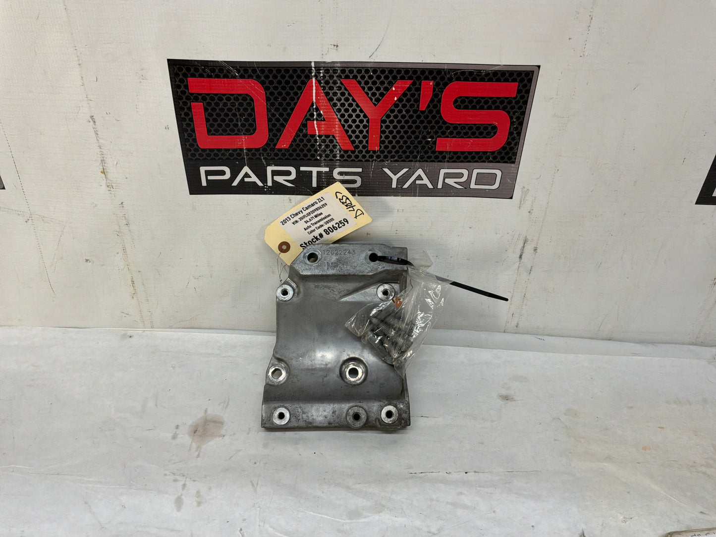2013 Chevy Camaro ZL1 A/C Air Conditioner Compressor Bracket Mount w/ Hardware OEM
