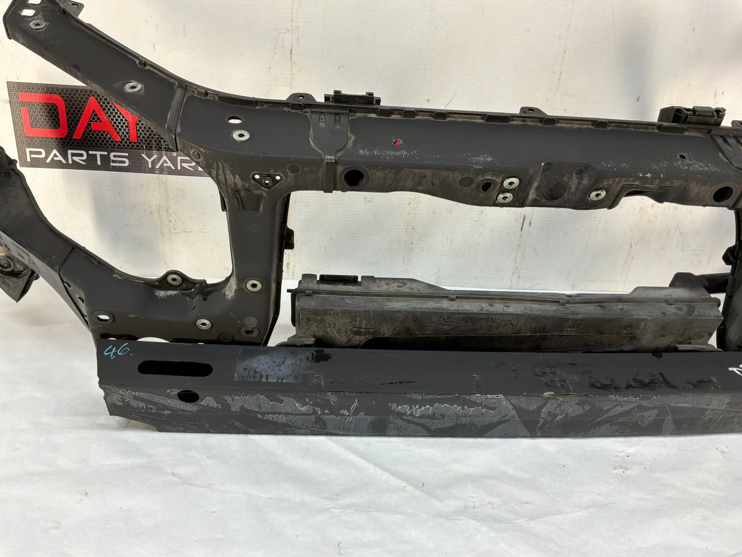 Radiator core support - Day's Parts Yard