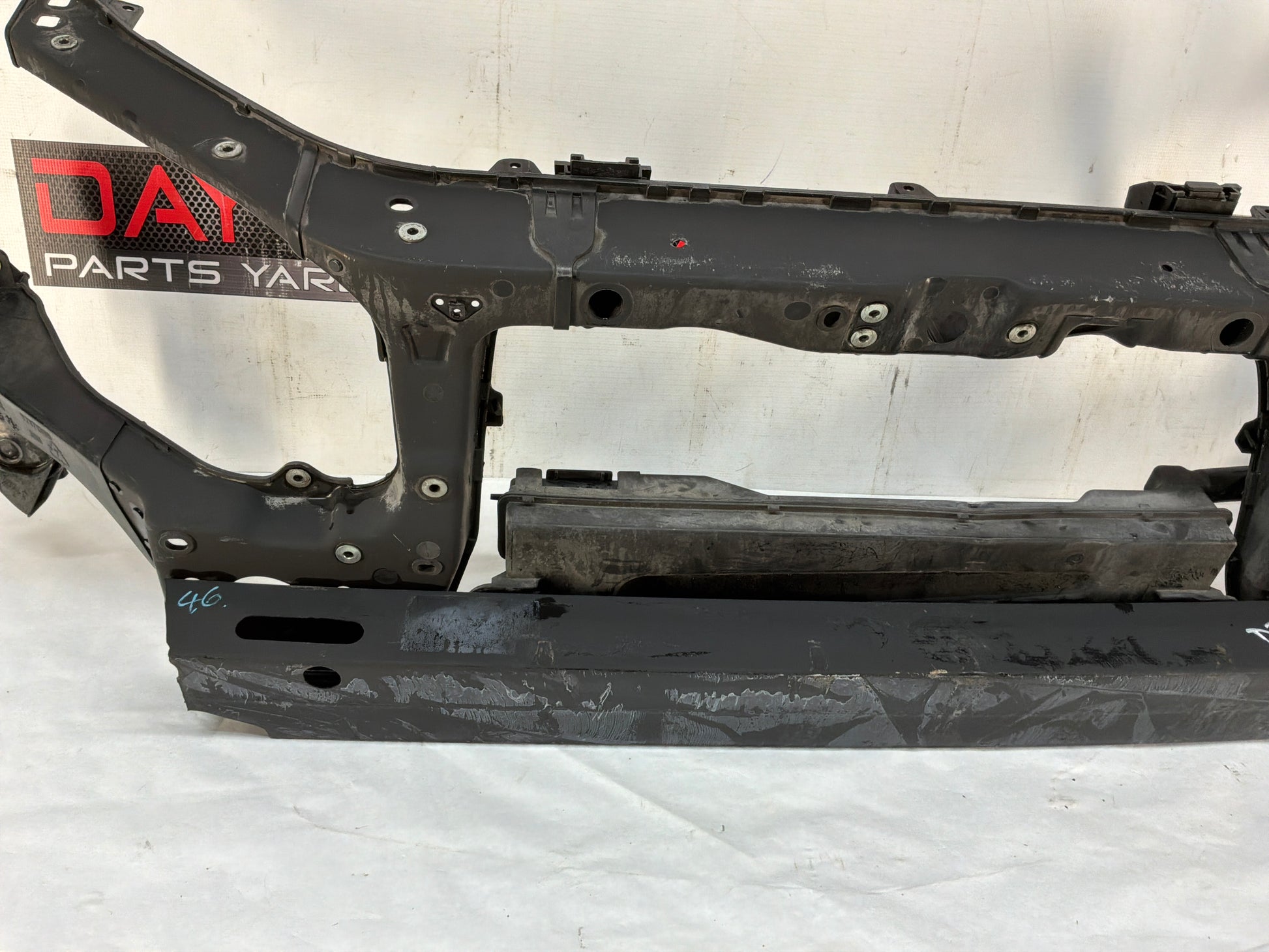 Radiator core support - Day's Parts Yard