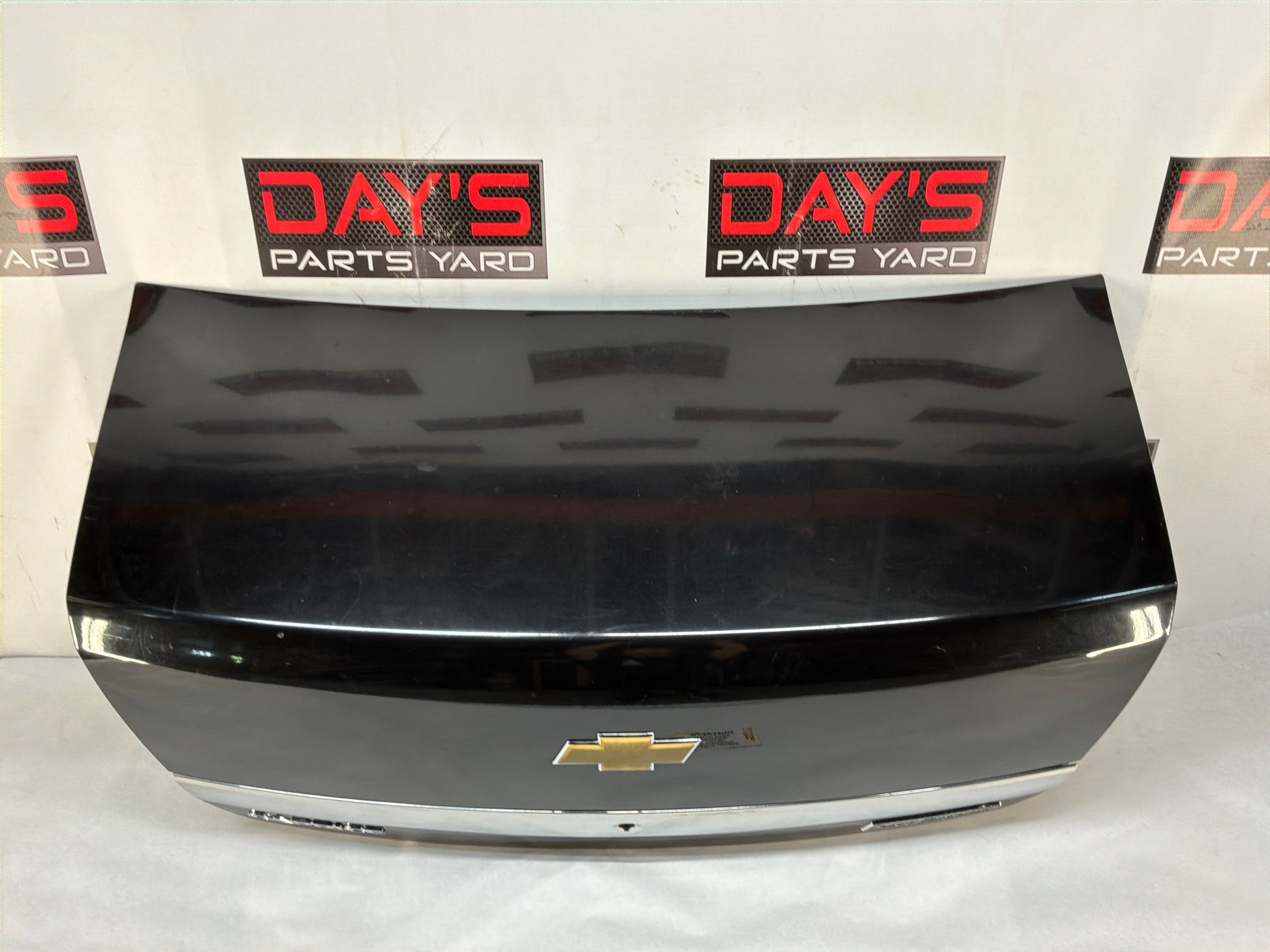 Trunk deck lid - Day's Parts Yard
