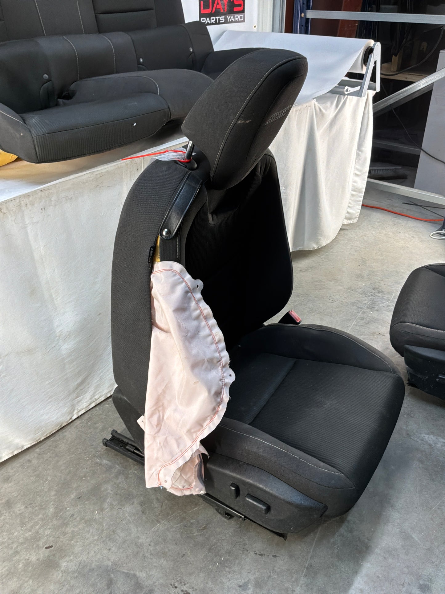 2015 Chevrolet Camaro SS 1LE Seats Fronts and Rears Black Clothe OEM LOCAL PICK UP