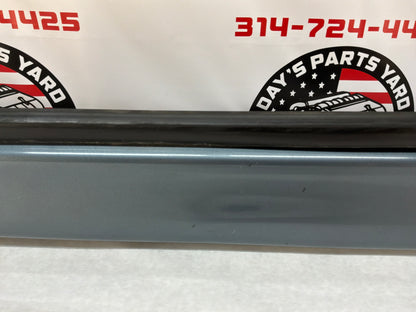 2006 Pontiac GTO RH Passenger Rocker Molding Side Skirt Panel Trim OEM