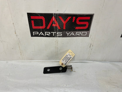 2004 Pontiac GTO RH Passenger Front Bumper Fender Bracket Guide Support OEM
