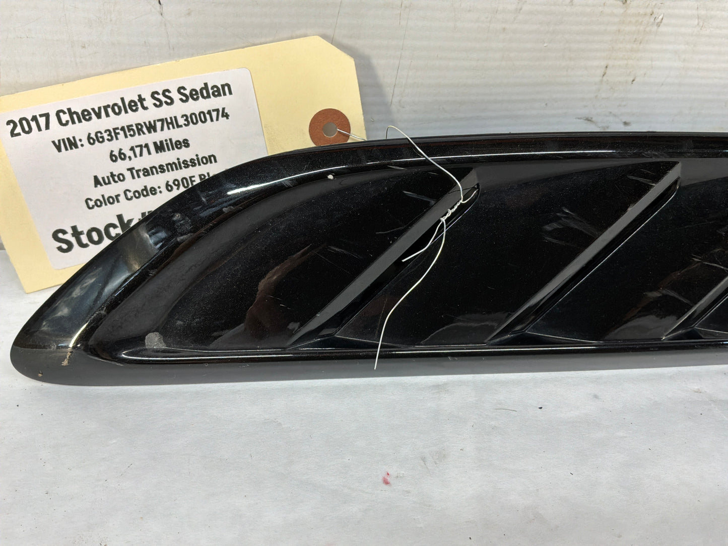 2017 Chevy SS Sedan Factory OEM Black RH & LH Hood Vents Scoops