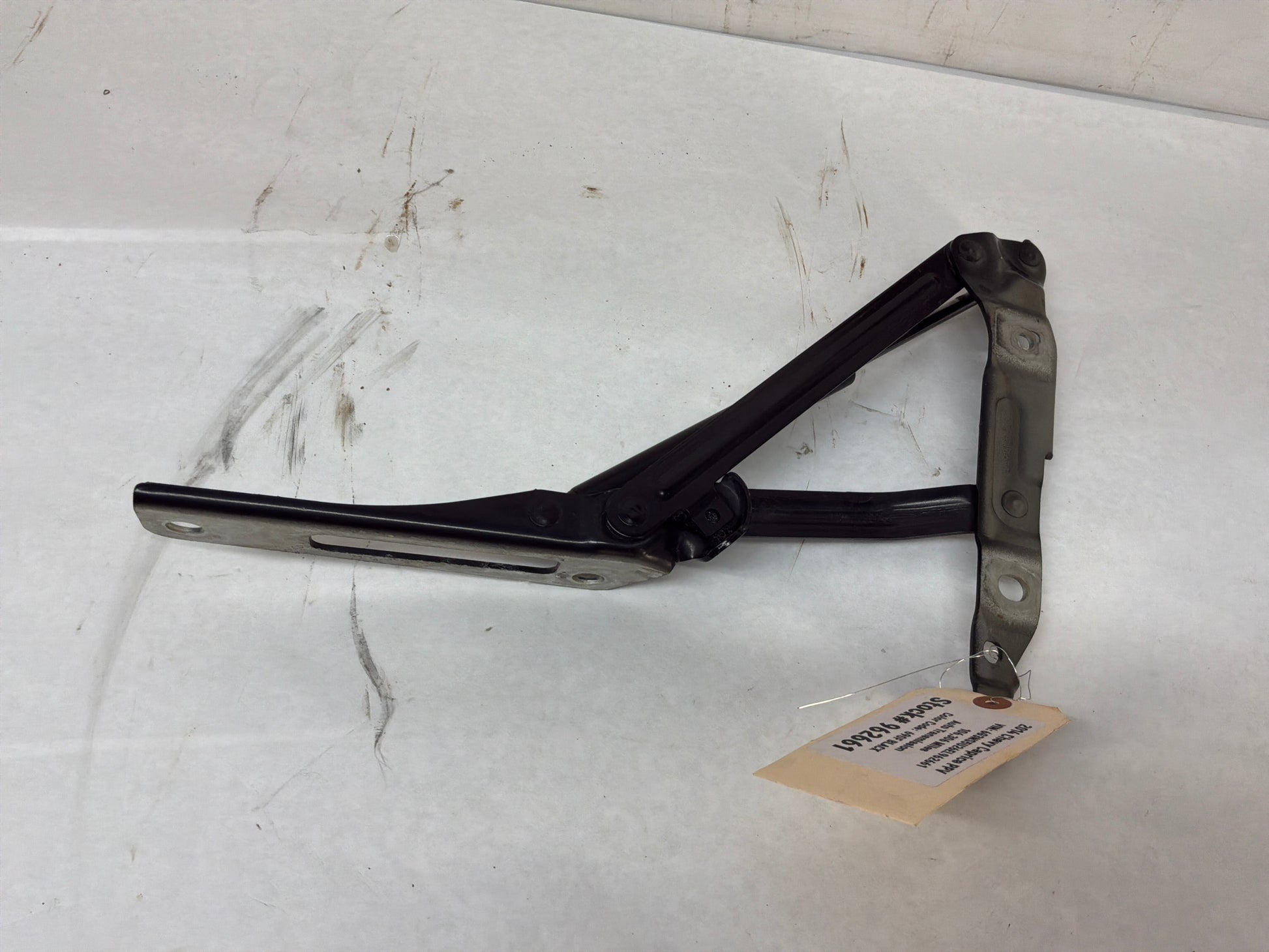 Trunk hinges - Day's Parts Yard
