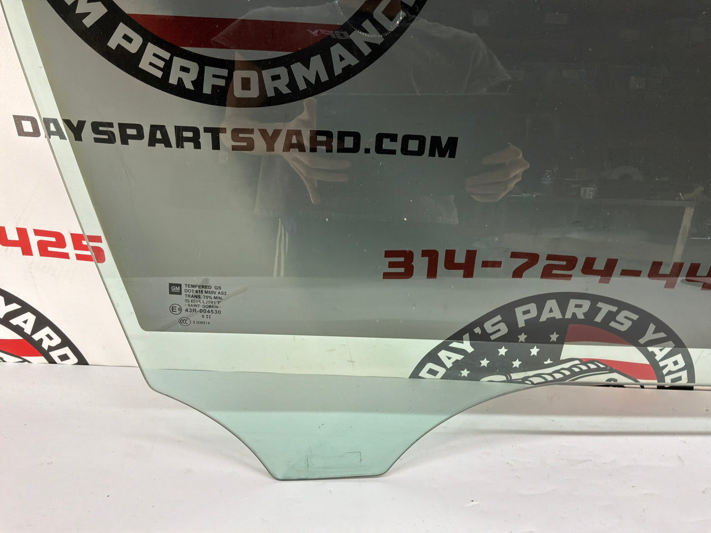 2006 Cadillac CTS-V RH Passenger Front Door Window OEM