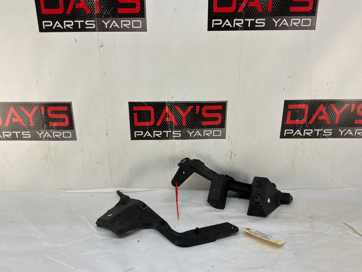 2008 Pontiac G8 GT RH Passenger Bumper Brackets Guides Supports Mounts OEM