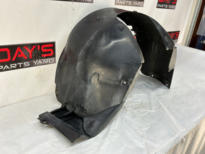 Lh front wheel liner - Day's Parts Yard
