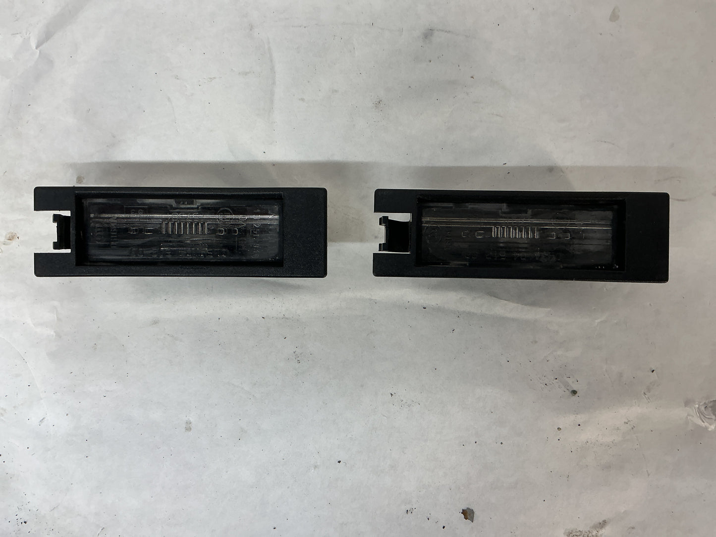2015 Chevrolet Camaro SS 1LE License Plate Tag Lights RH & LH OEM