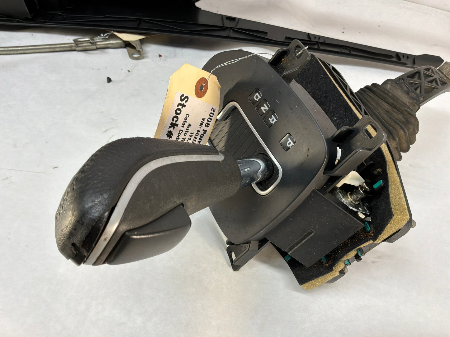 2008 Pontiac G8 Base Center Console Armrest w/ Automatic Shifter OEM