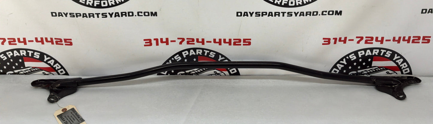2004 Pontiac GTO Suspension Strut Tower Brace OEM