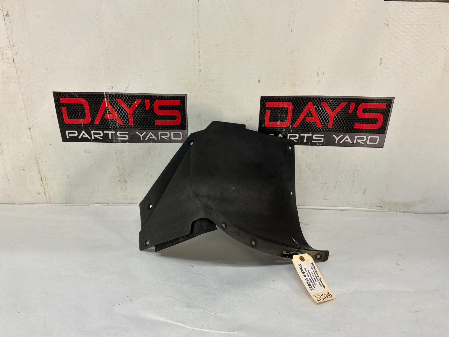 Lh front wheel liner - Day's Parts Yard