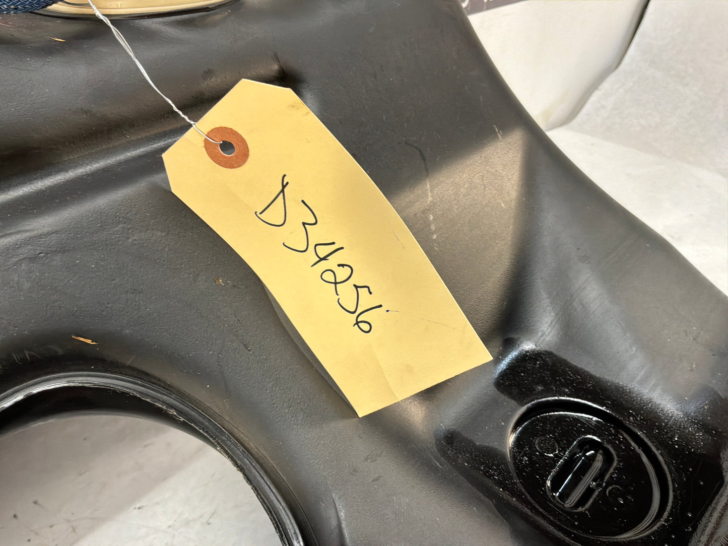Fuel tank - Day's Parts Yard