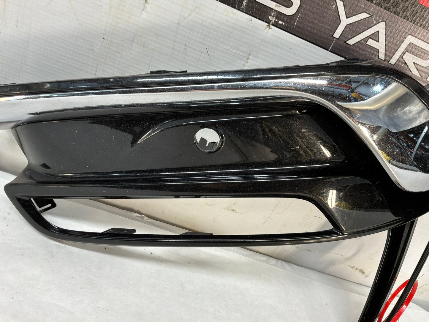 2017 Chevy SS Sedan RH Passenger Front Bumper DRL Bezel Surround Trim Molding OEM