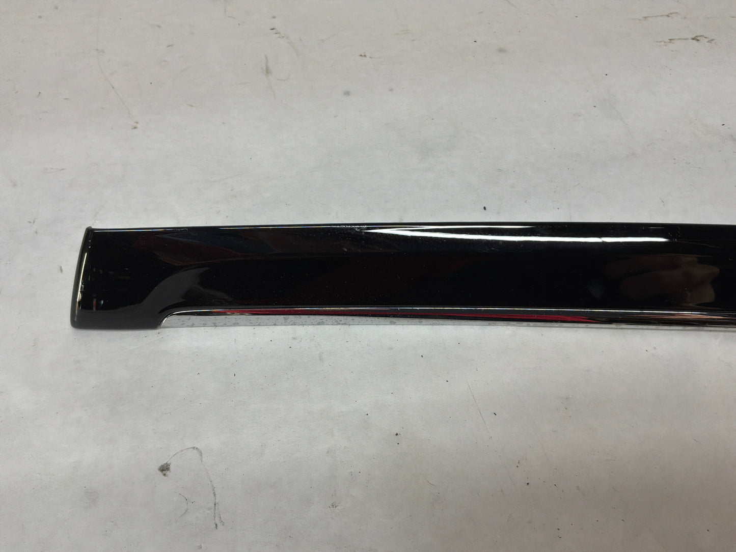 2015 Chevy SS Sedan RH Passenger Front Interior Door Panel Trim Applique