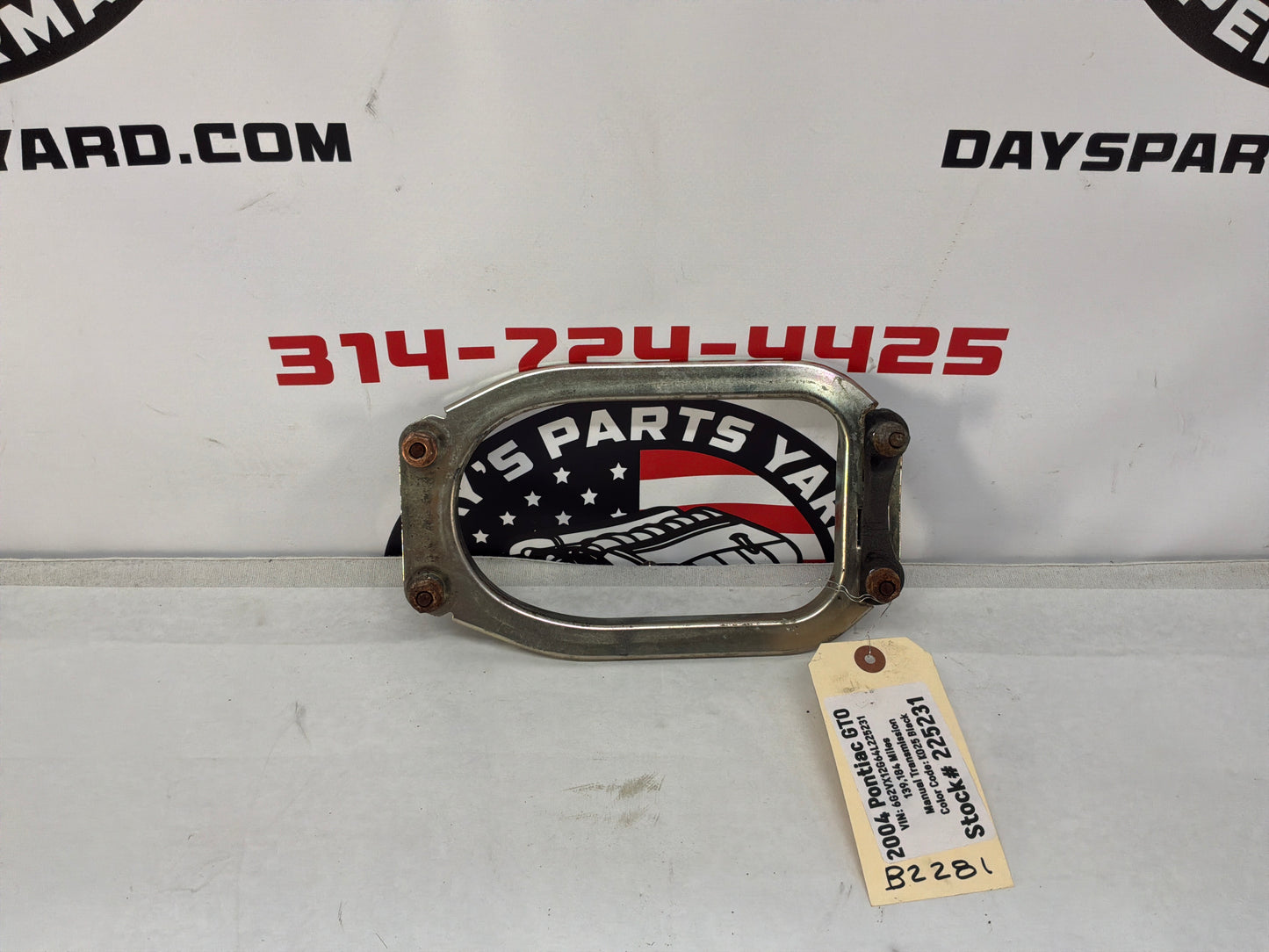 2004 Pontiac GTO Manual Shifter Boot Ring Insulator Bracket OEM