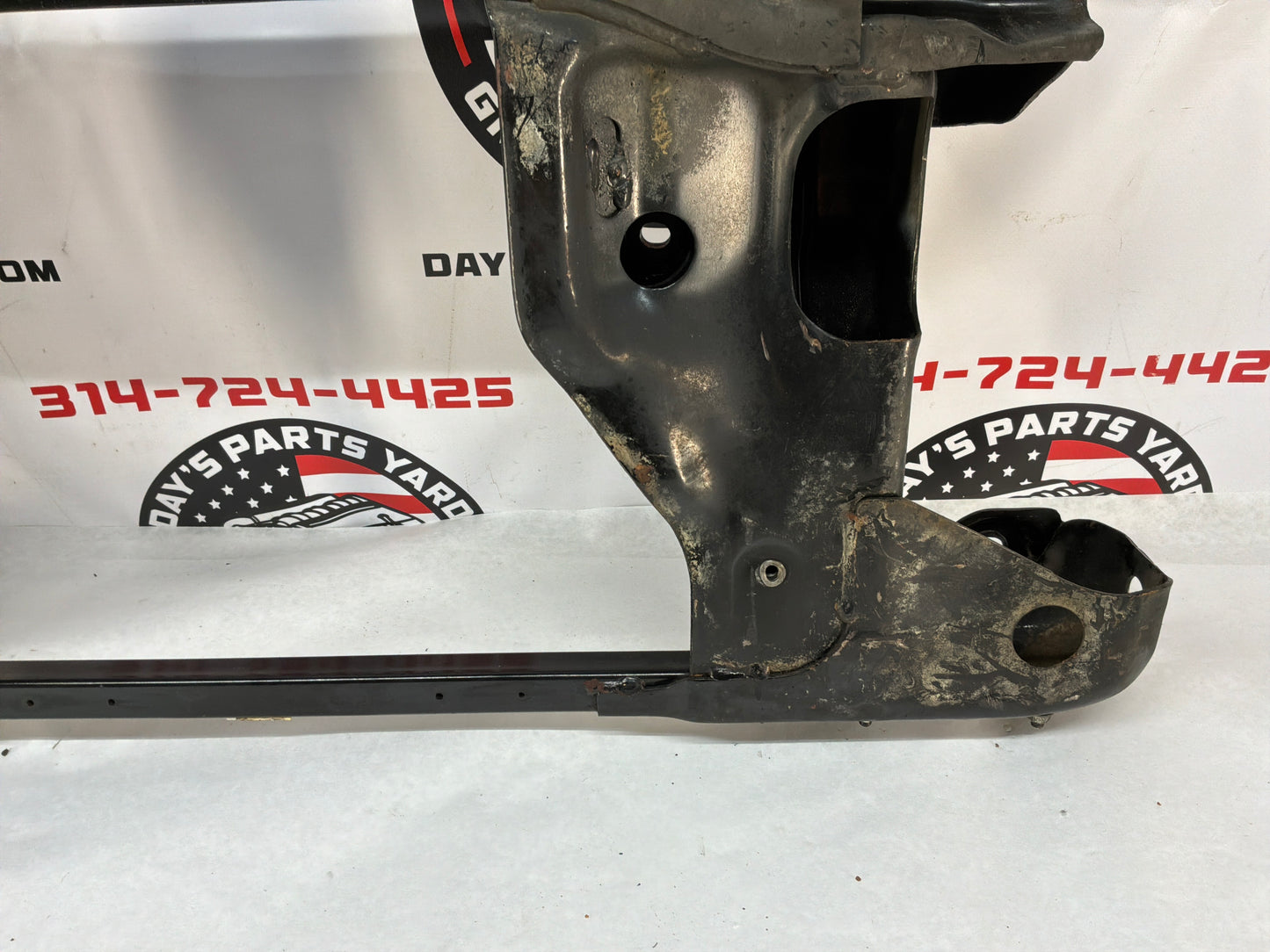 2005 Pontiac GTO Front Suspension Engine Cradle K Member Sub Frame OEM