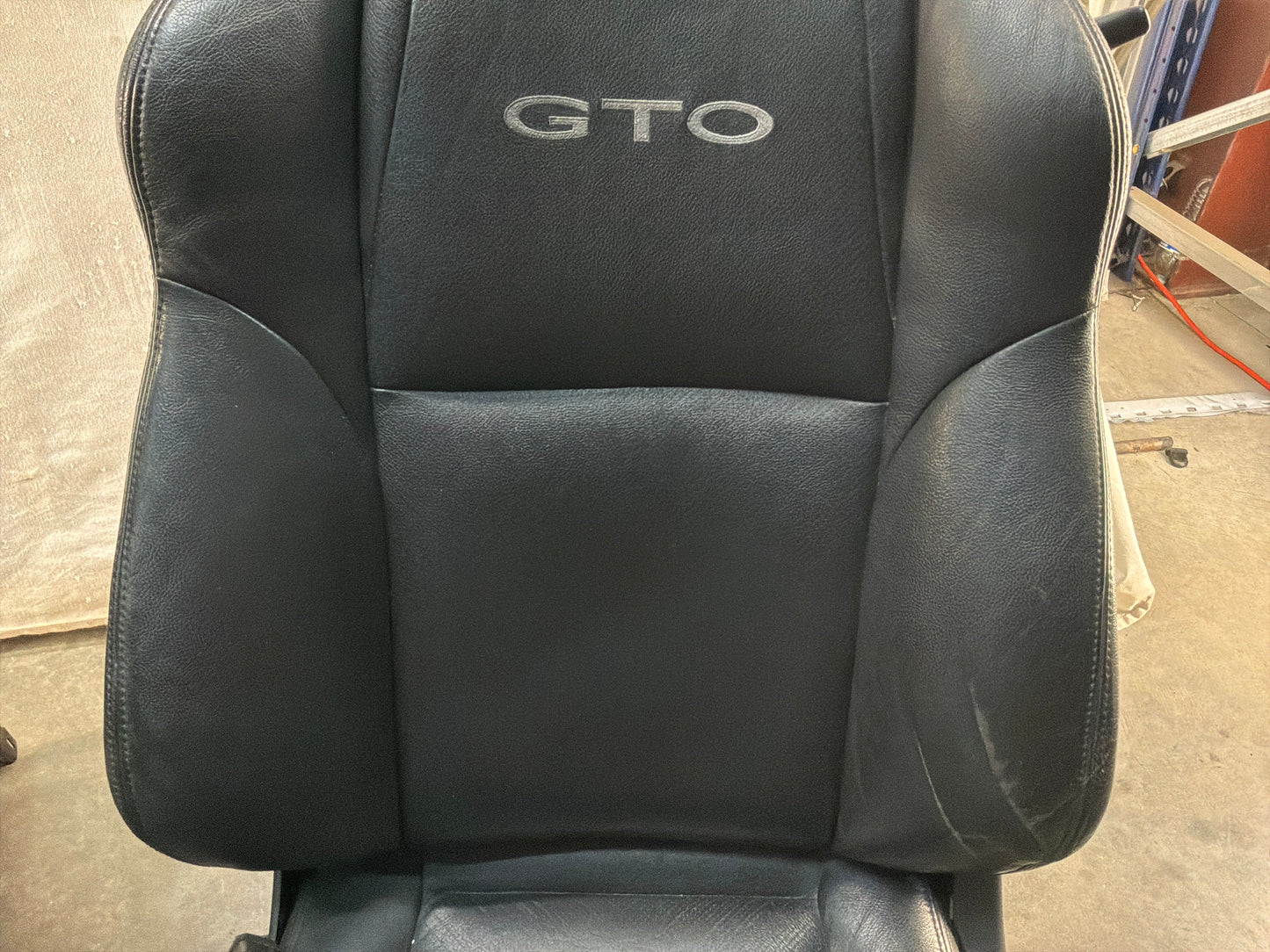 2005 Pontiac GTO Black Leather Front and Rear Seats Set OEM