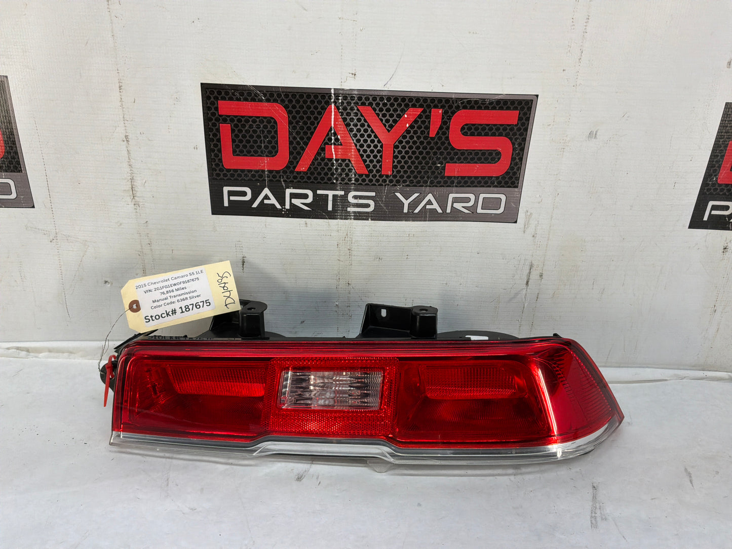 2015 Chevrolet Camaro SS 1LE RH Passenger Taillight Tail Light Lamp OEM