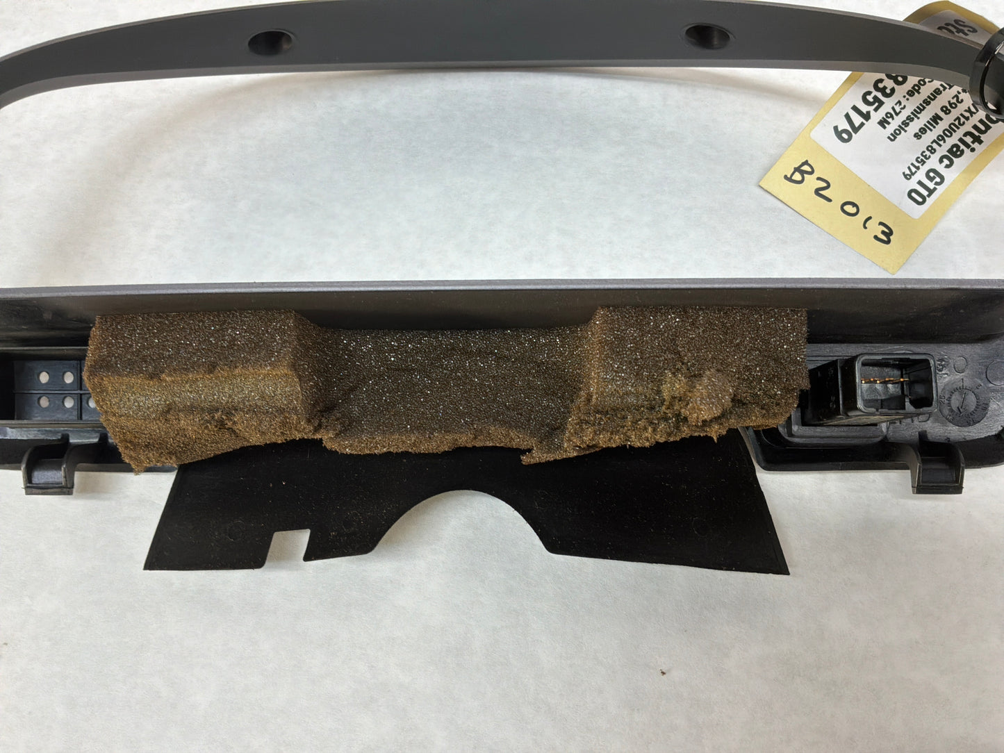 2006 Pontiac GTO Instrument Speedometer Gauge Cluster Bezel Trim Panel OEM