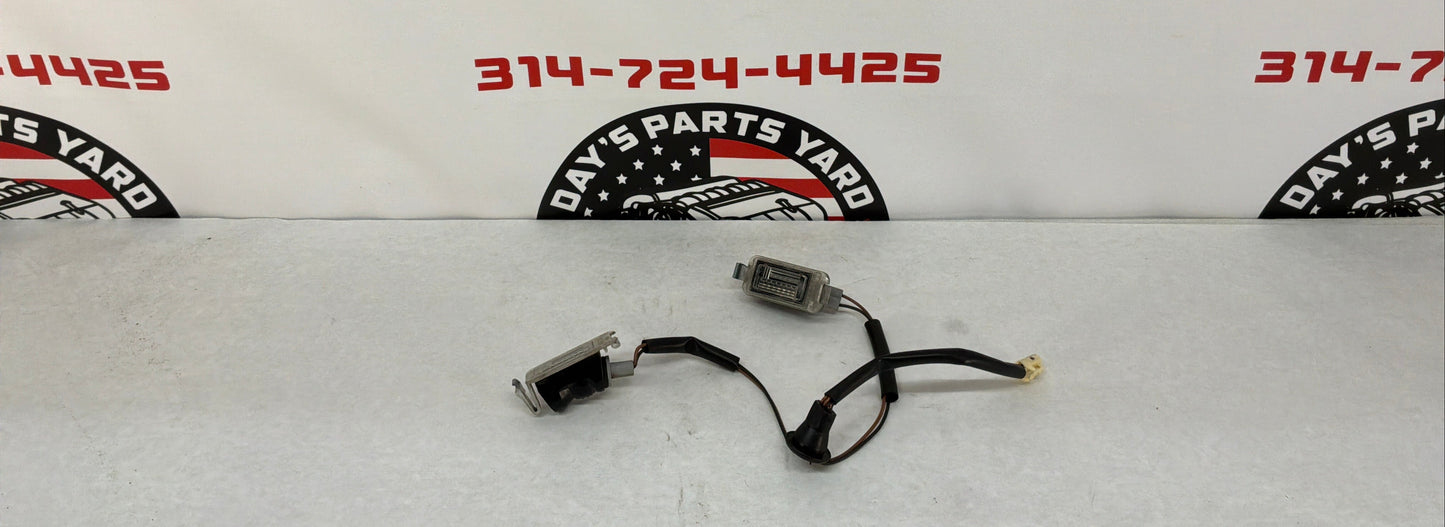 2006 Pontiac GTO License Plate Tag Lights RH & LH OEM
