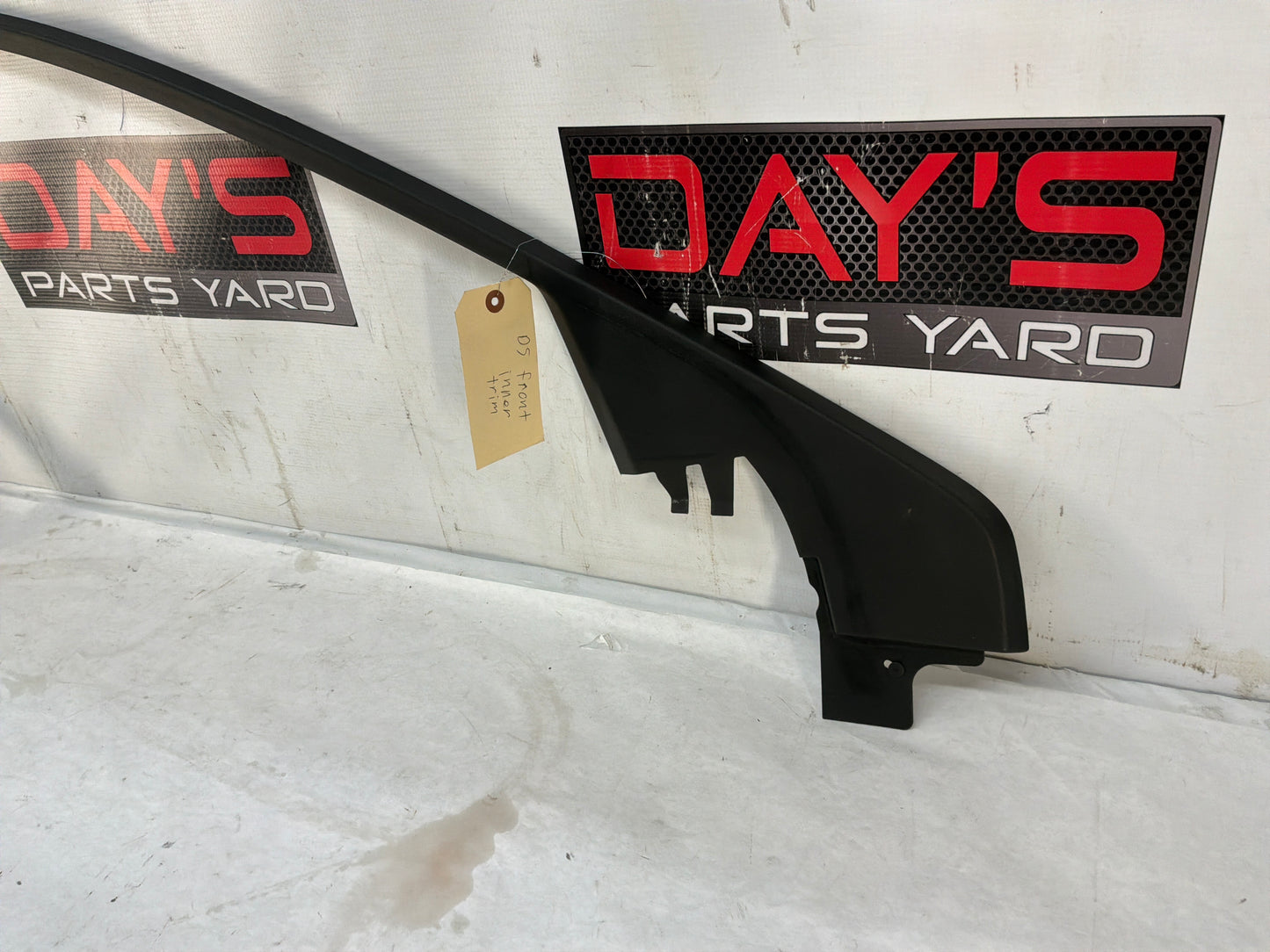 Door trim - Day's Parts Yard