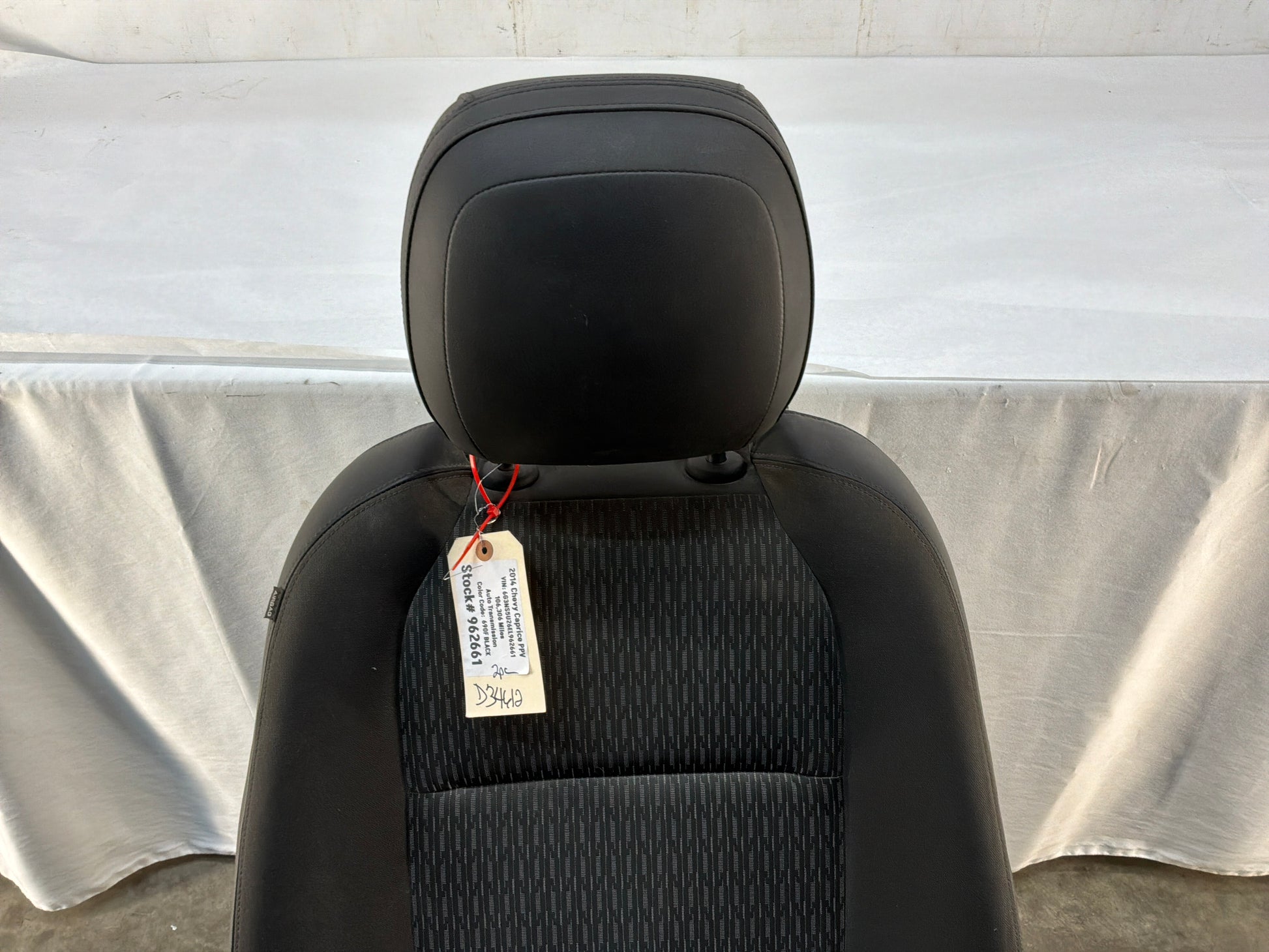 Front seats - Day's Parts Yard