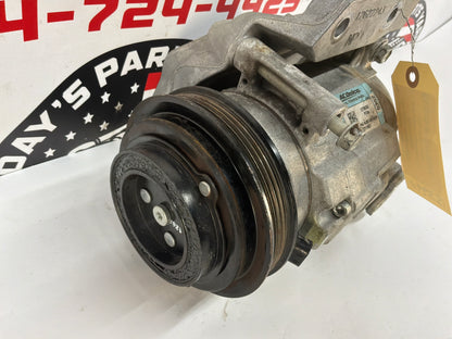 2013 Chevy Camaro ZL1 AC A/C Air Conditioner Compressor w/ Bracket OEM