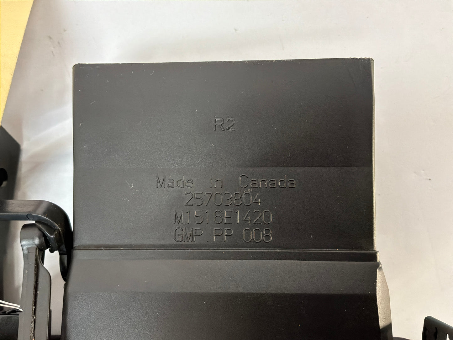 2006 Cadillac CTS-V Center Dash HVAC Vents w\Hazard Switch OEM