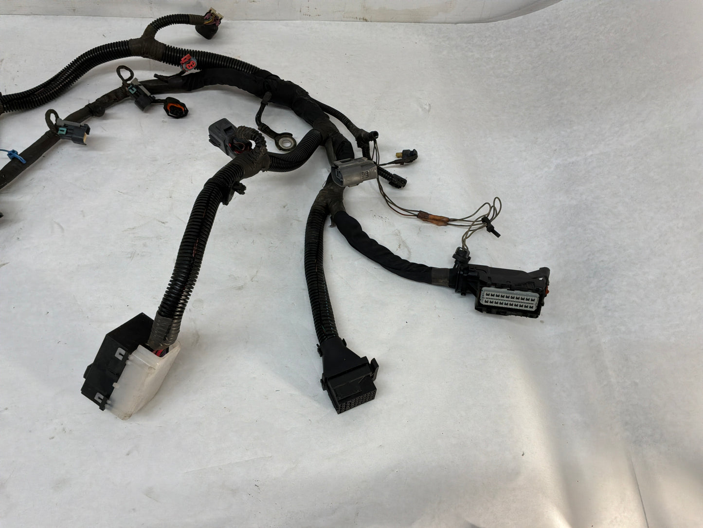 Engine transmission harness - Day's Parts Yard