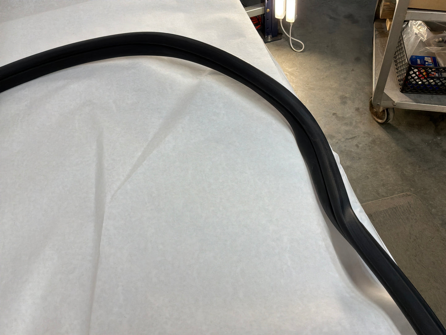 Rh door weather strip - Day's Parts Yard