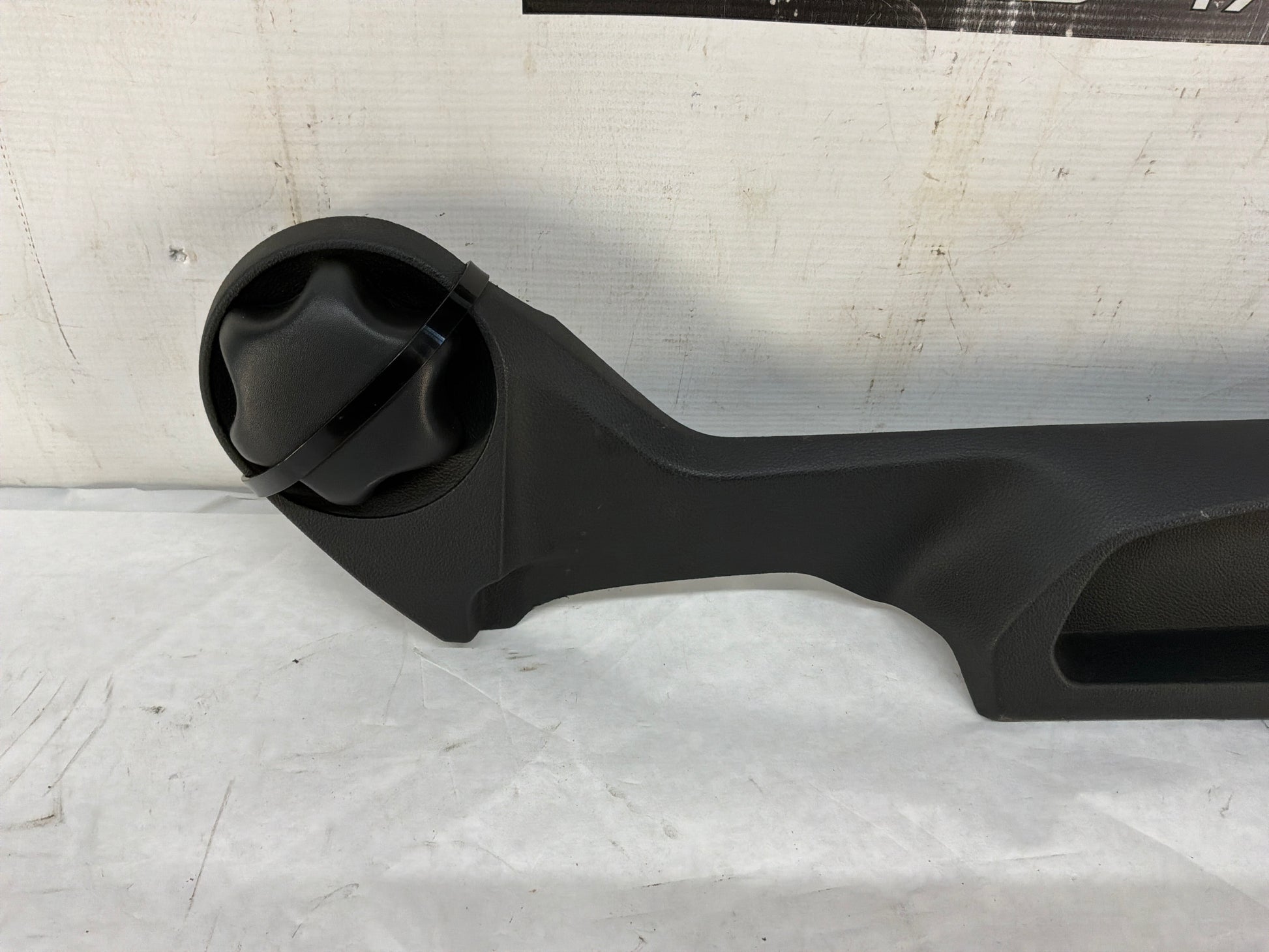Rh seat control panel - Day's Parts Yard