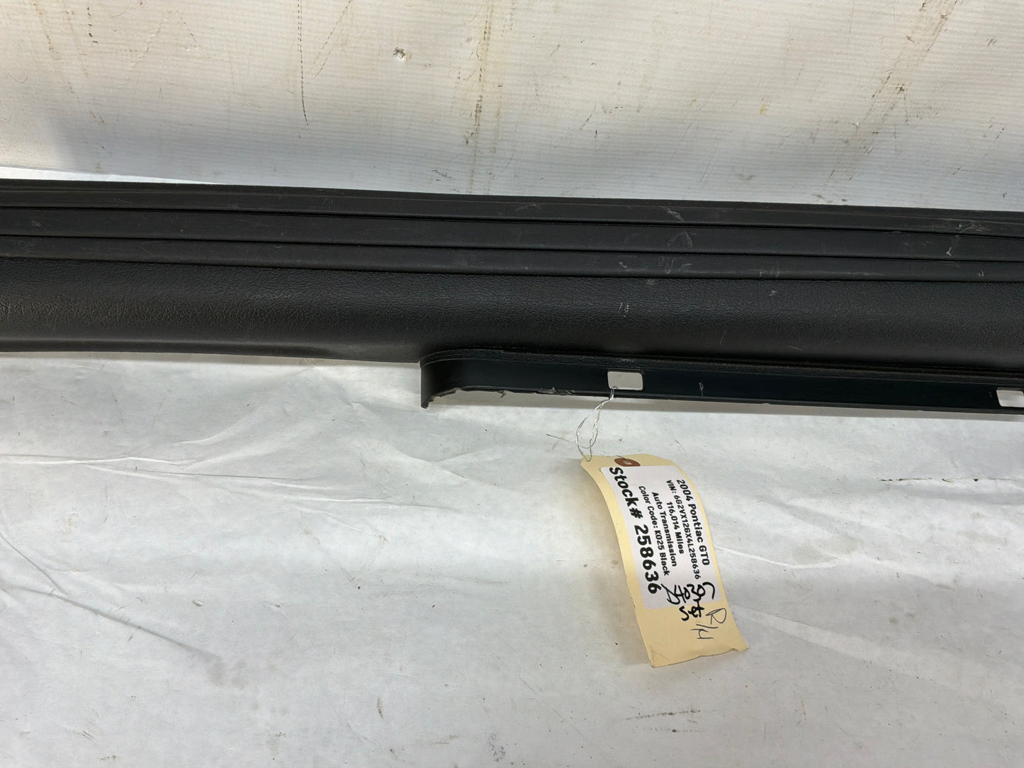 2004 Pontiac GTO RH & LH Interior Door Sill Trim Cover Panels OEM
