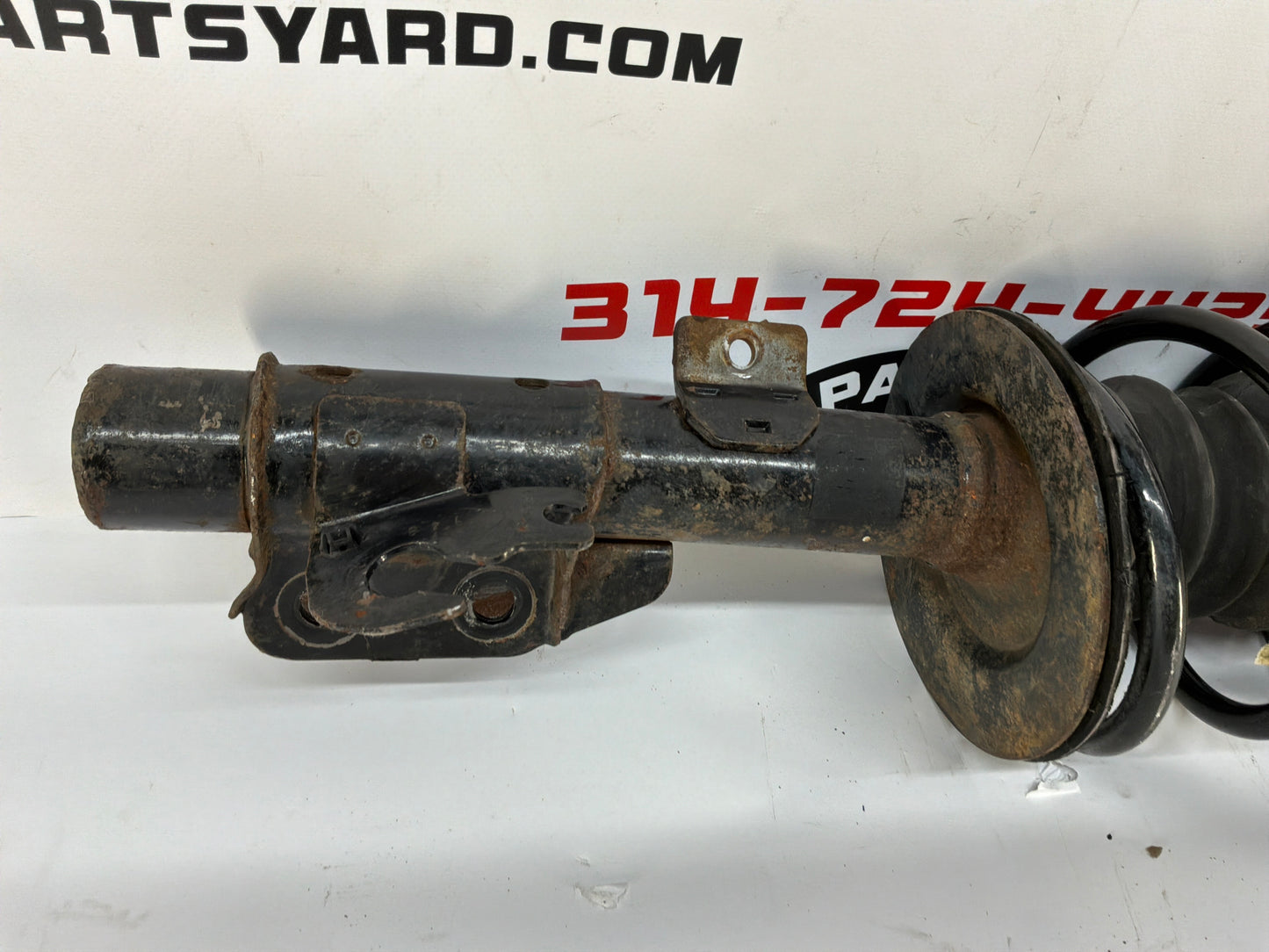 2008 Pontiac G8 GT RH Passenger Front Strut Assembly OEM